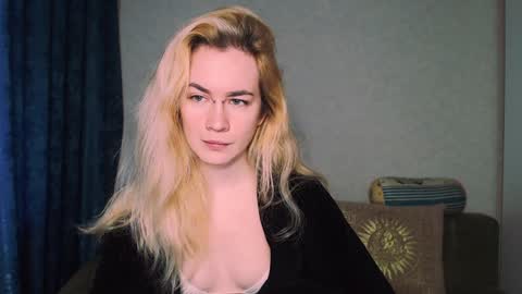 Snapshot of carinfox chatting on 12/13/24, 06:31 Carin online show from 12/13/24, 06:31