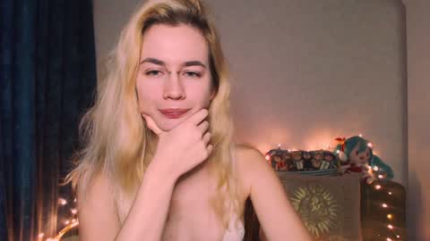 Snapshot of carinfox chatting on 12/14/24, 05:51 Carin online show from 12/14/24, 05:51