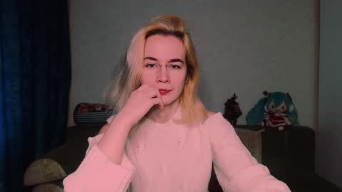 Snapshot of carinfox chatting on 02/14/25, 06:02 Carin online show from 02/14/25, 06:02