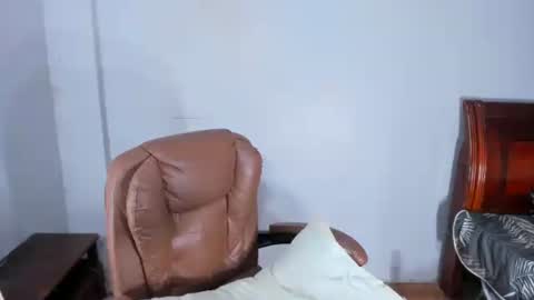 carla_bigcock09 online show from 03/28/26, 09:47