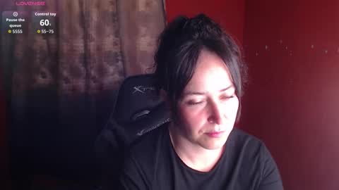 Carla naugthy  online show from 11/21/25, 12:04