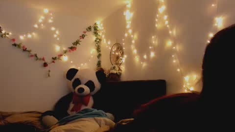 Snapshot of carla_smith__ chatting on 11/12/25, 12:00 Carla online show from 11/12/25, 12:00