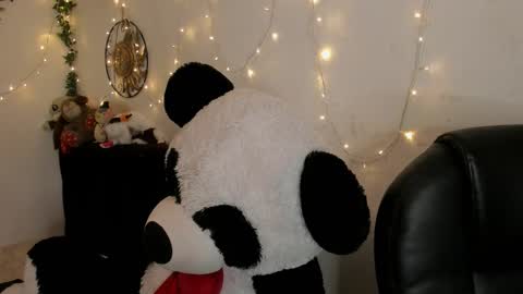 Snapshot of carla_smith__ chatting on 12/15/25, 03:55 Carla online show from 12/15/25, 03:55