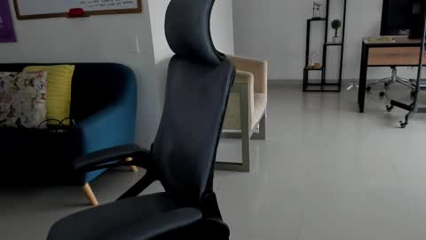 Snapshot of carlaconnortv chatting on 03/09/25, 11:47 Carla Connor online show from 03/09/25, 11:47