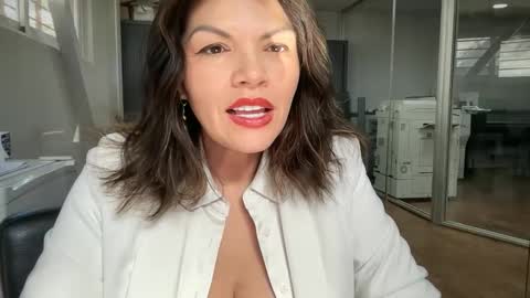 Snapshot of carlaconnortv chatting on 09/23/25, 09:45 Carla Connor online show from 09/23/25, 09:45