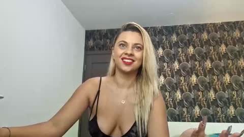 Snapshot of carlastacefun chatting on 10/22/25, 06:02 CarlaStaceFun online show from 10/22/25, 06:02