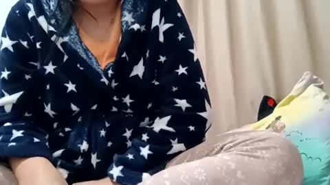 Snapshot of carlasweet00 chatting on 10/15/25, 01:17 carlasweet00 online show from 10/15/25, 01:17