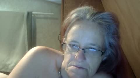 Snapshot of carleeswoman08 chatting on 05/05/26, 12:24 carleeswoman08 online show from 05/05/26, 12:24