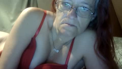 Snapshot of carleeswoman08 chatting on 06/02/26, 11:45 carleeswoman08 online show from 06/02/26, 11:45