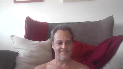 Snapshot of carlo76mx chatting on 01/17/25, 06:44 carlo online show from 01/17/25, 06:44