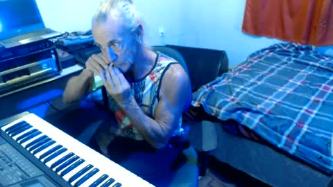 carlos online show from 06/23/26, 02:31