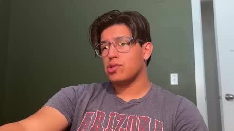 Snapshot of carlosjosecb1 chatting on 11/19/25, 06:08 carlos online show from 11/19/25, 06:08