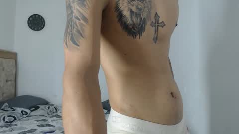 carlossmi01 online show from 10/08/25, 07:33