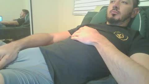 Snapshot of carloxxx24 chatting on 01/06/25, 03:53 DBX online show from 01/06/25, 03:53