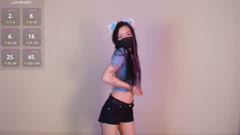 Snapshot of carlune chatting on 07/15/26, 02:28 Carlune online show from 07/15/26, 02:28