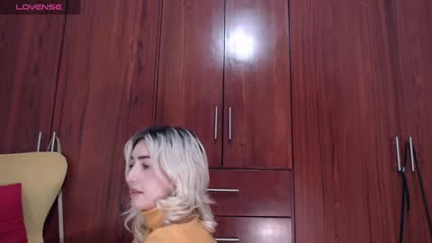 Snapshot of carly_grasso chatting on 02/23/25, 05:12 carly grasso online show from 02/23/25, 05:12