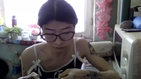 CarlyJoy online show from 04/05/26, 10:01