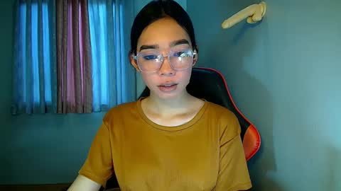 Snapshot of carmelasexmachinex chatting on 02/04/25, 03:33 carmela online show from 02/04/25, 03:33