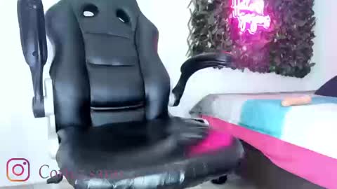 Snapshot of carmenn_leonn chatting on 09/09/25, 02:16 Sara Cortez online show from 09/09/25, 02:16