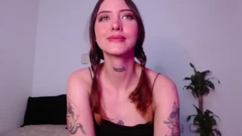 carmennrusso online show from 11/28/25, 02:36