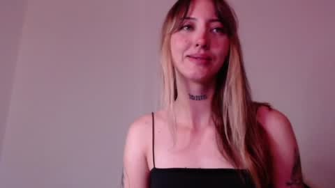 Snapshot of carmennrusso chatting on 08/01/26, 06:40 carmennrusso online show from 08/01/26, 06:40