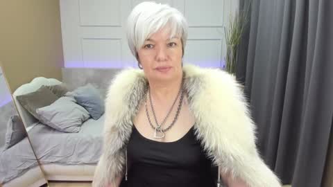 Carmen online show from 12/29/24, 03:11