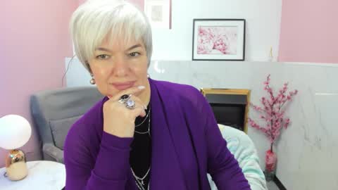 Carmen online show from 09/21/25, 08:54