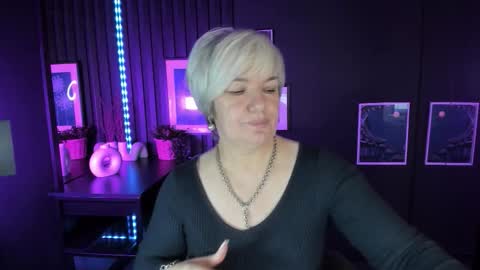 Carmen online show from 11/16/25, 08:47