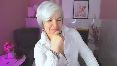 Carmen online show from 04/15/26, 09:16