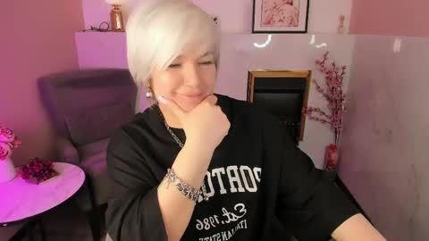 Carmen online show from 04/24/26, 09:28