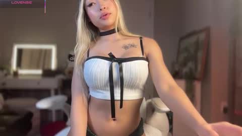 Snapshot of carmenxrose chatting on 10/15/25, 12:22 carmenxrose online show from 10/15/25, 12:22