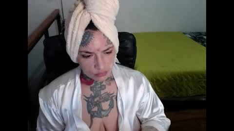 CARMILLA ROSS online show from 01/16/25, 12:20