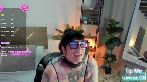 CARMILLA ROSS online show from 04/30/26, 08:48