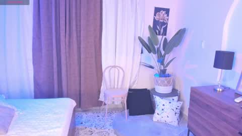 Snapshot of carmillaross chatting on 05/11/26, 09:23 CARMILLA ROSS online show from 05/11/26, 09:23