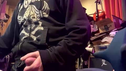 Snapshot of carnygoat chatting on 12/17/24, 04:53 Luci online show from 12/17/24, 04:53