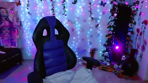 Carolina online show from 04/21/26, 02:51