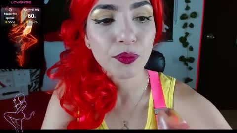 Snapshot of carolaine69_ chatting on 10/17/25, 02:52 Caroline online show from 10/17/25, 02:52