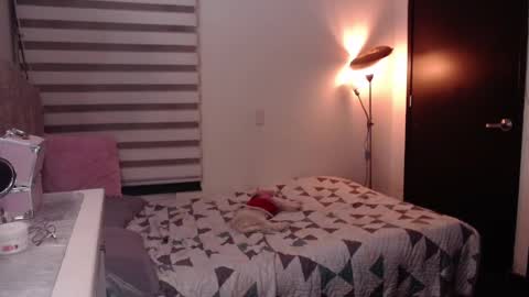 Carolayn online show from 12/09/24, 02:56