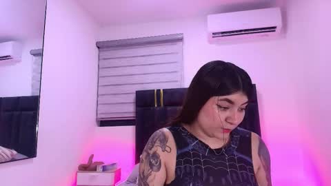 Snapshot of carolayrosse chatting on 02/19/26, 03:13 carola online show from 02/19/26, 03:13