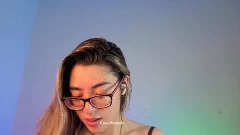 Snapshot of carolblonde chatting on 07/25/26, 04:10 Char online show from 07/25/26, 04:10