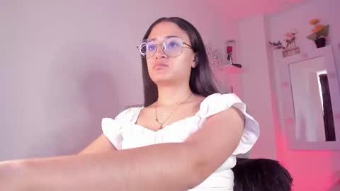 Caroline online show from 09/15/25, 05:35