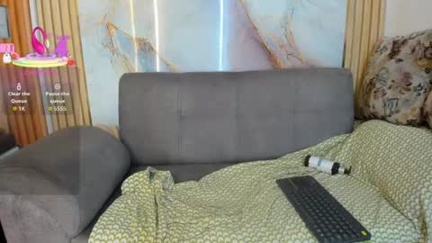 CAROLINA  online show from 04/21/26, 02:51