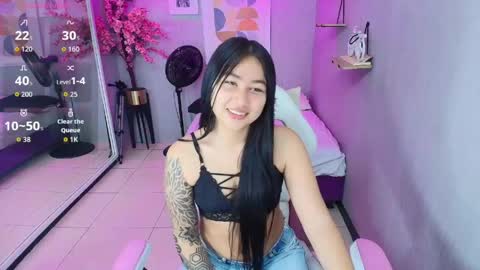 Snapshot of carolina_cherry chatting on 04/29/26, 12:42 CAROLINA. online show from 04/29/26, 12:42
