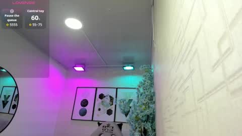 Snapshot of carolina_cherry chatting on 05/12/26, 12:35 CAROLINA. online show from 05/12/26, 12:35