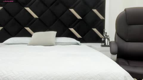 carolina_evannss online show from 06/01/26, 04:03