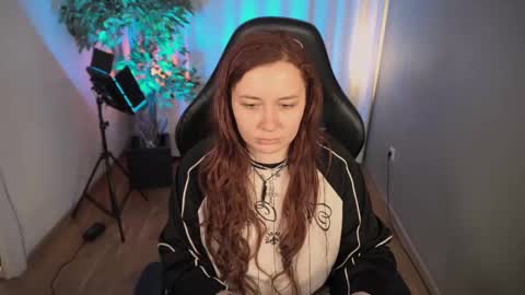 Mira online show from 03/02/25, 01:16