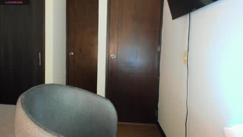 carolina_zaens online show from 04/01/26, 07:00