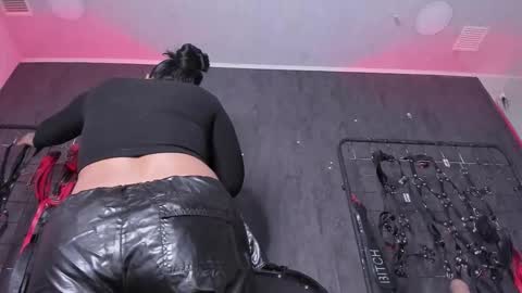 carolina online show from 11/03/25, 07:59