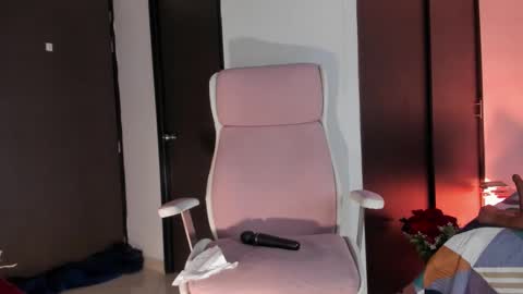 Snapshot of carolinarossees chatting on 02/21/26, 12:22 CARO online show from 02/21/26, 12:22