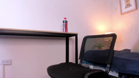  Caroline  online show from 04/07/26, 11:43